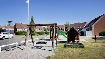 Leiksvæði fyrir börn – utandyra