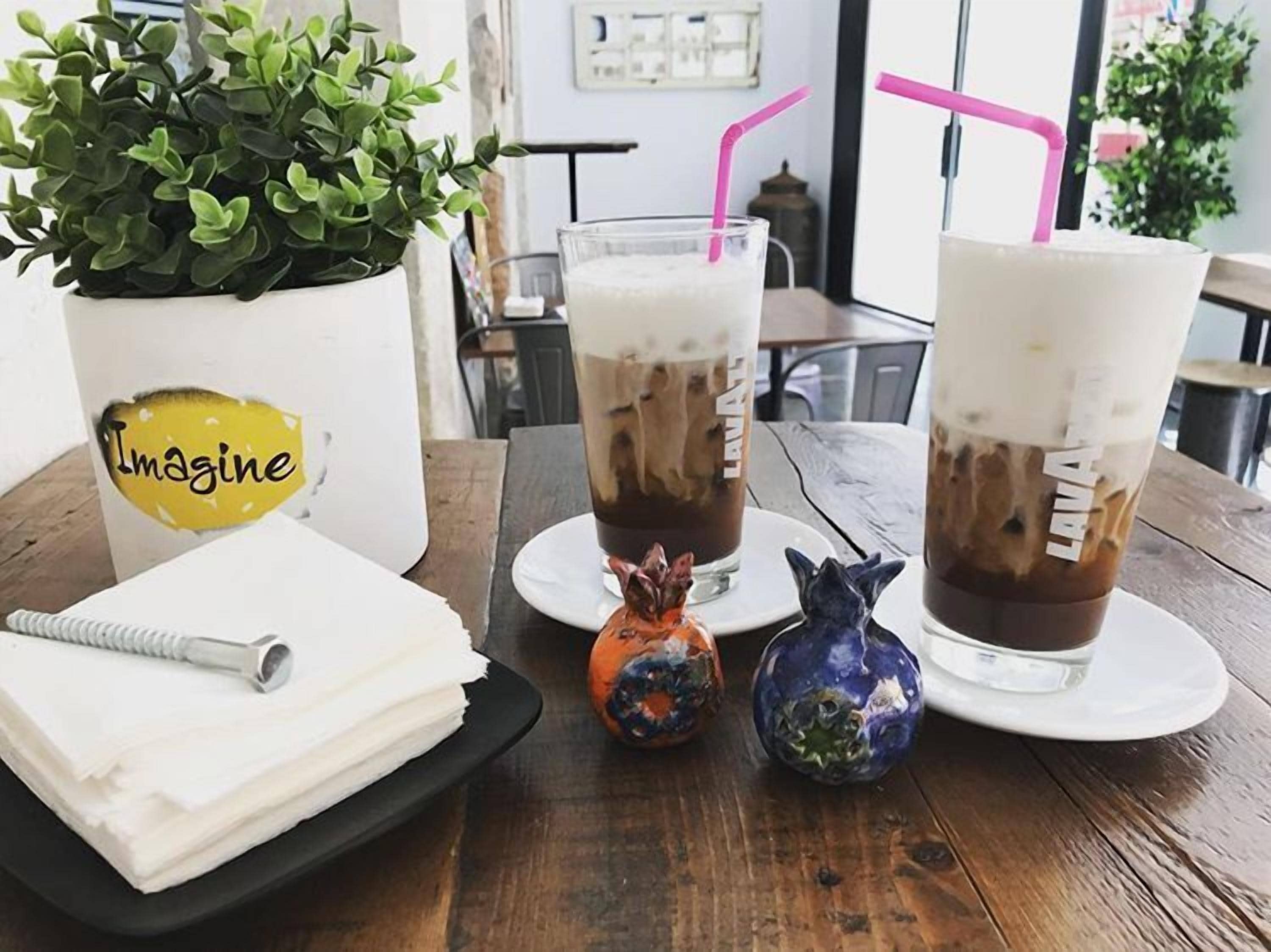 Café da manhã continental todos os dias (EUR 2.8 por pessoa) 