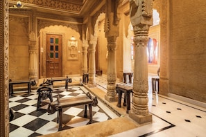 Lobby lounge