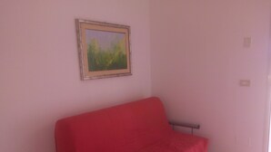 Apartment, 2 Schlafzimmer | Wohnbereich | Fernseher