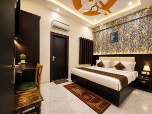 Standard Room, 1 Double Bed - Hotel Aaradhya Residency (Agra)