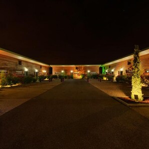 Exterior - Bio Motel (Saint-Vulbas)