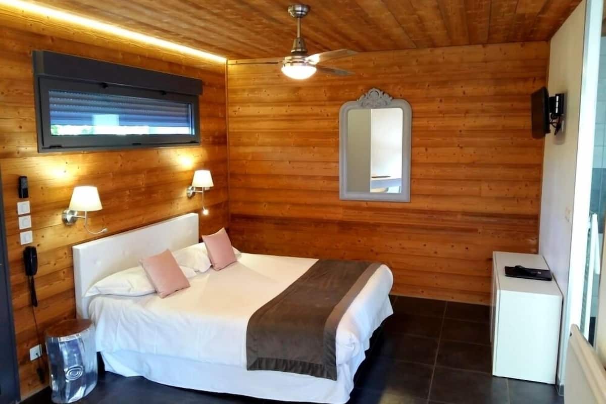 individually decorated, individually furnished, desk, blackout curtains