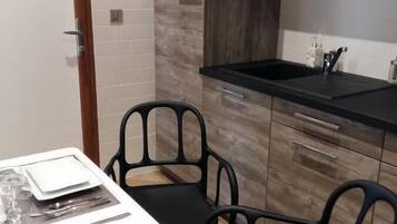 Svit Classic - eget badrum | Individuell inredning, unika möbler och arbetsyta för laptop