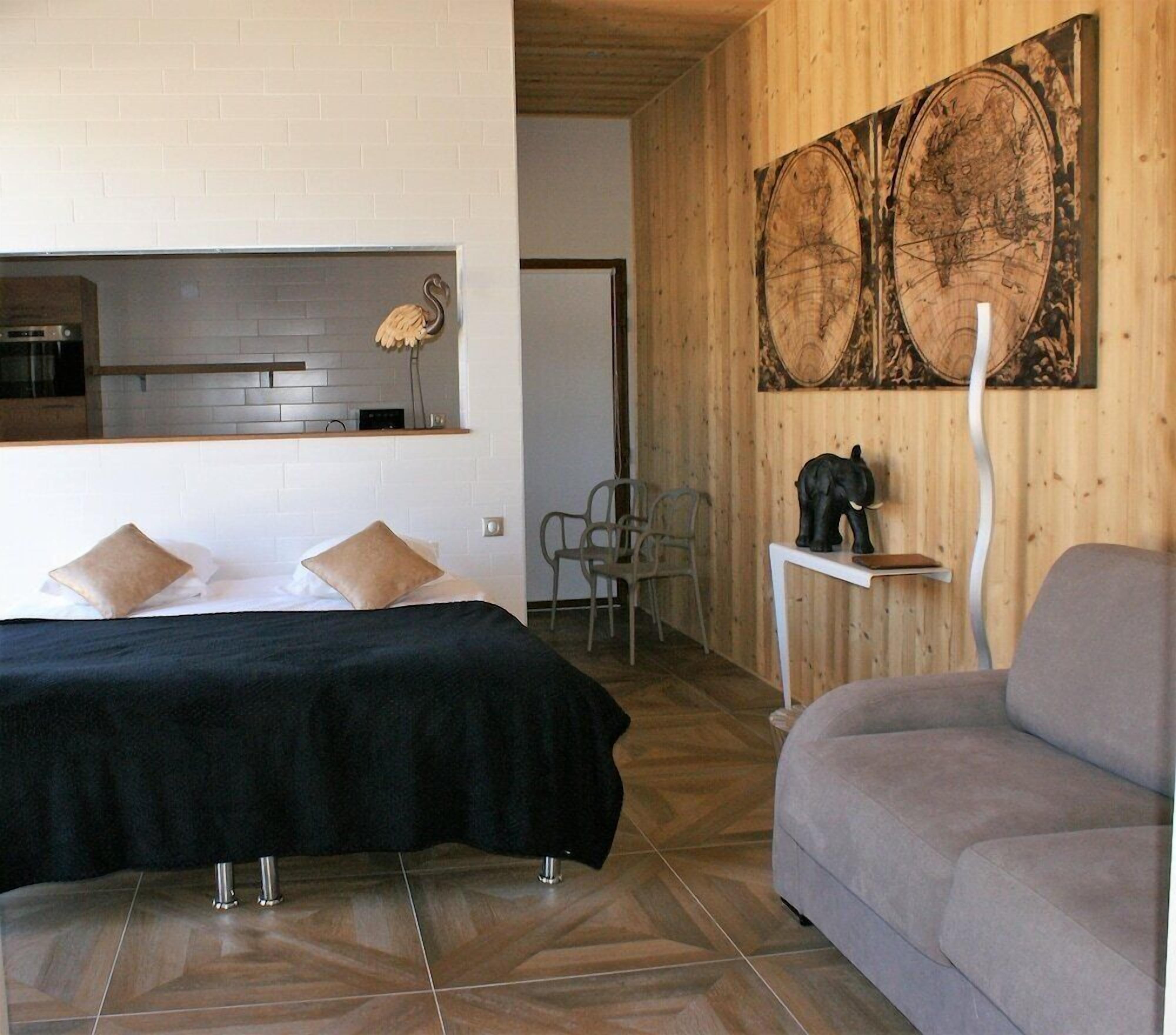 Suite classique, salle de bain attenante | Décor unique, ameublement unique