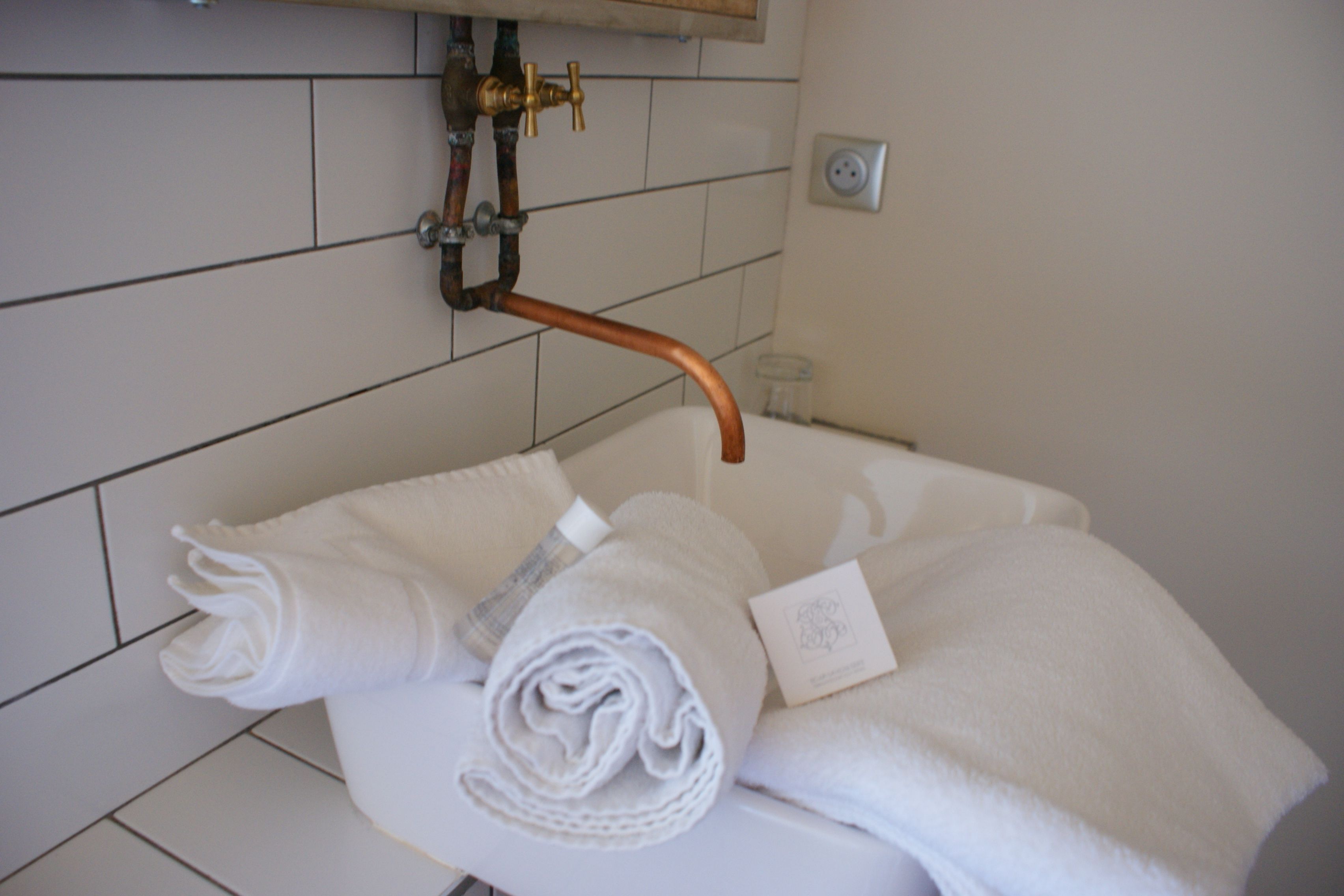 garden suite, 3/4 people | bathroom sink