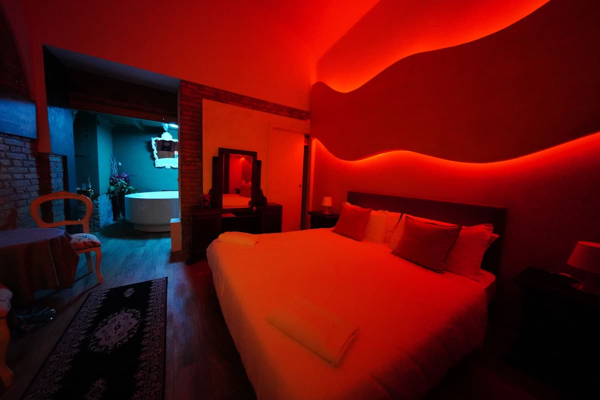 Suite monolocale Deluxe | Biancheria da letto di alta qualità, copriletto in piuma