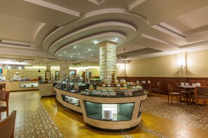 Desayuno buffet incluido todos los días 
