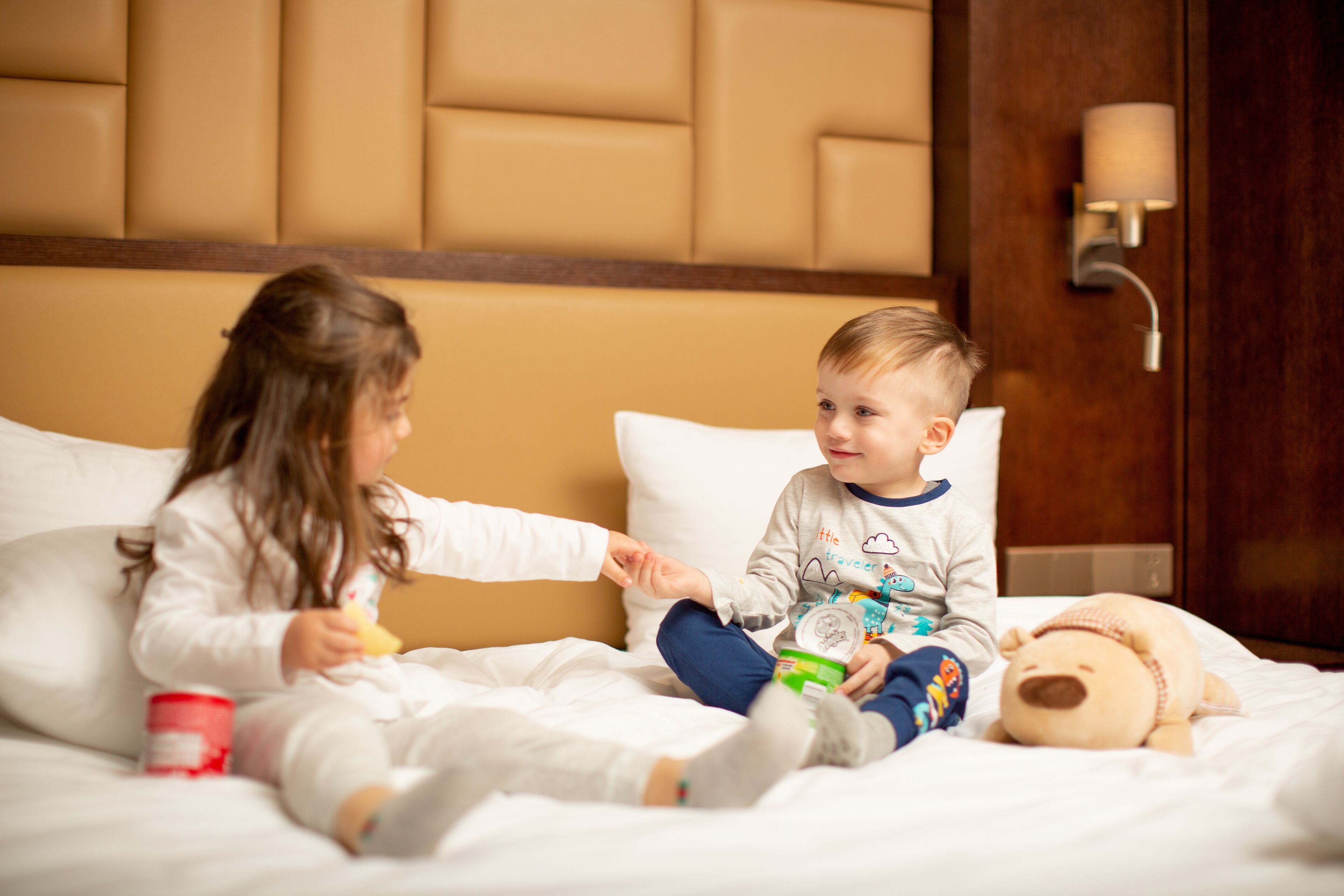 Phòng dành cho gia đình, 1 phòng ngủ, không hút thuốc (A Building) | Minibar, két bảo mật tại phòng, bàn 