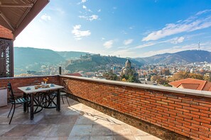 Rom – panorama, 1 kingsize-seng, balkong, byutsikt (A Building) | Terrasse/patio