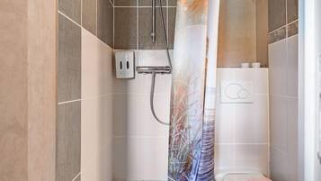 Chambre Double Romance ou Familiale | Salle de bain