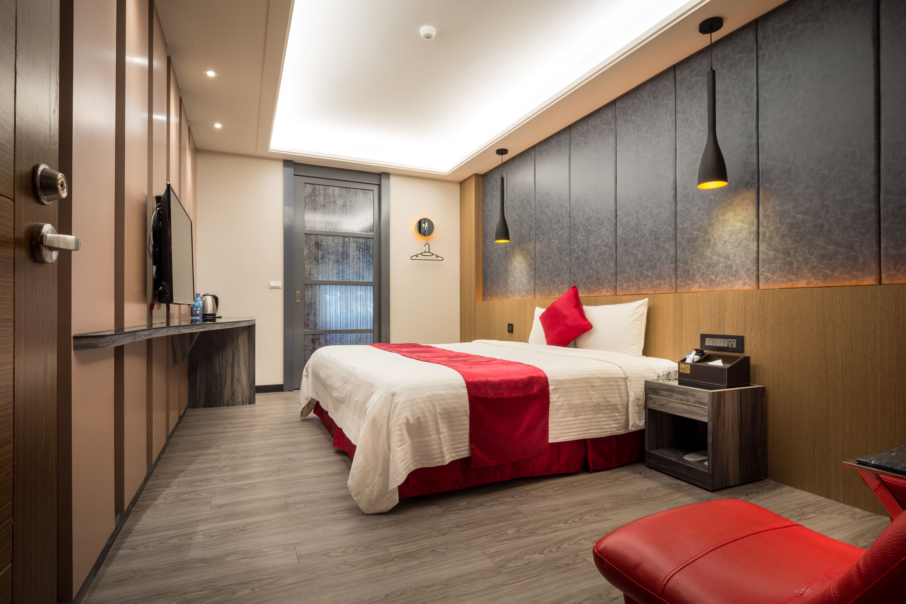 classic double room | blackout curtains, soundproofing, free wifi, bed sheets