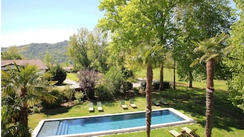 Piscine extérieure (ouverte en saison)