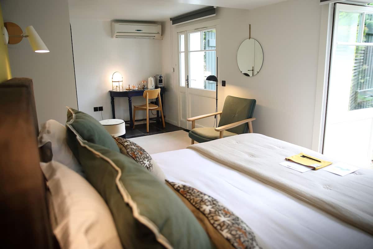 Superior tweepersoonskamer, op benedenverdieping | Luxe beddengoed, pillowtop-bedden, een kluis op de kamer