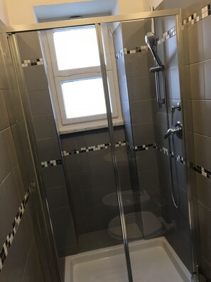 Double Room, City View | Bathroom