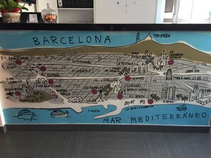 A map of Barcelona highlighting key landmarks and areas such as F.C. Barcelona, Estación Sants, and the Gran Via. - Pensión Peiró (Barcelona)