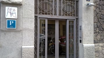 Entrada al alojamiento