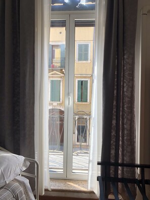 Double Room, Ensuite | Blackout drapes, free WiFi, bed sheets - Ai Leoni (Verona)