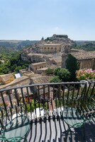 Chambre Triple Confort, non-fumeurs, vue ville | Vue de la chambre