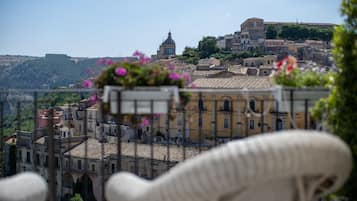 Exclusive Double Room | Terrace/patio