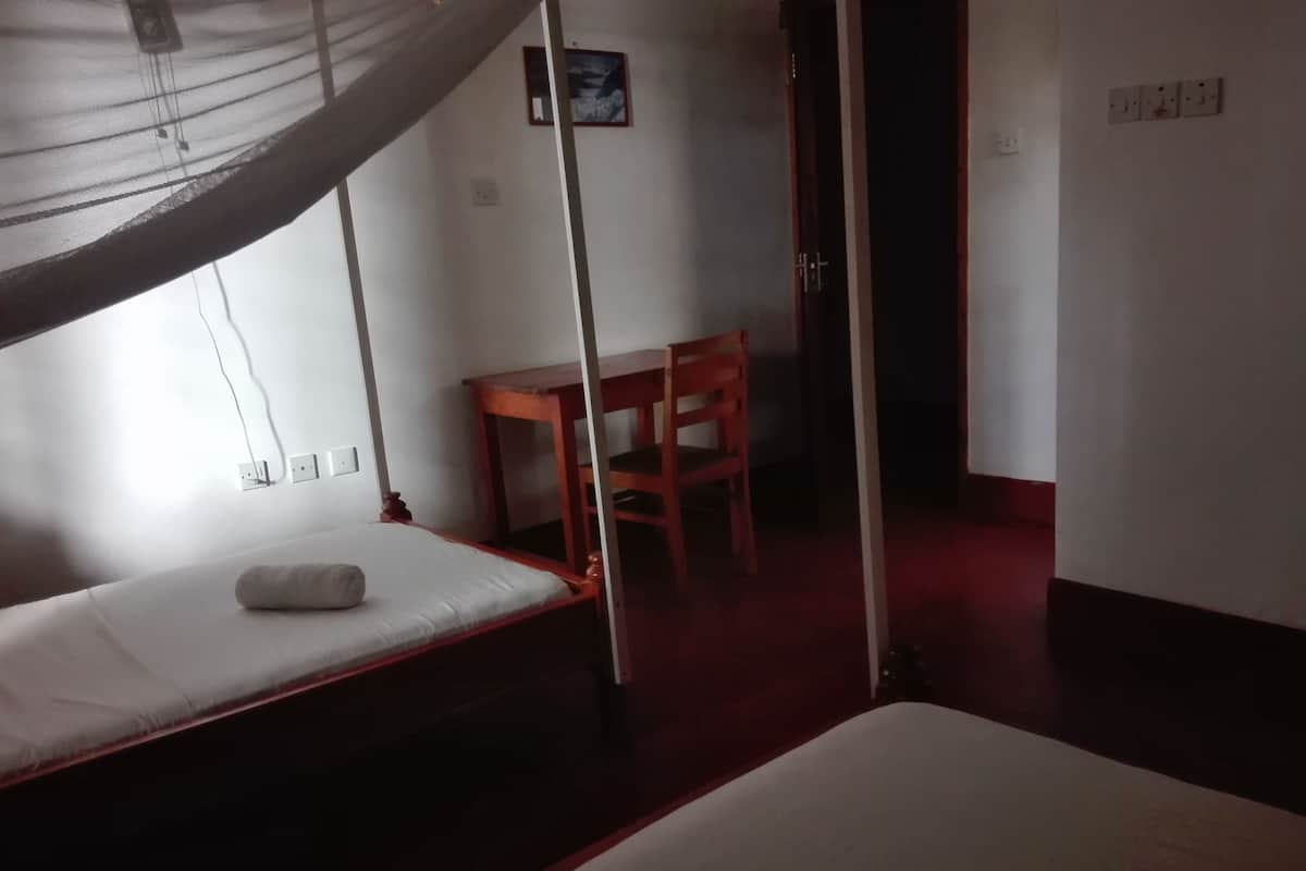 Standard Twin Room, 2 Single Beds, Balcony, Mountain View