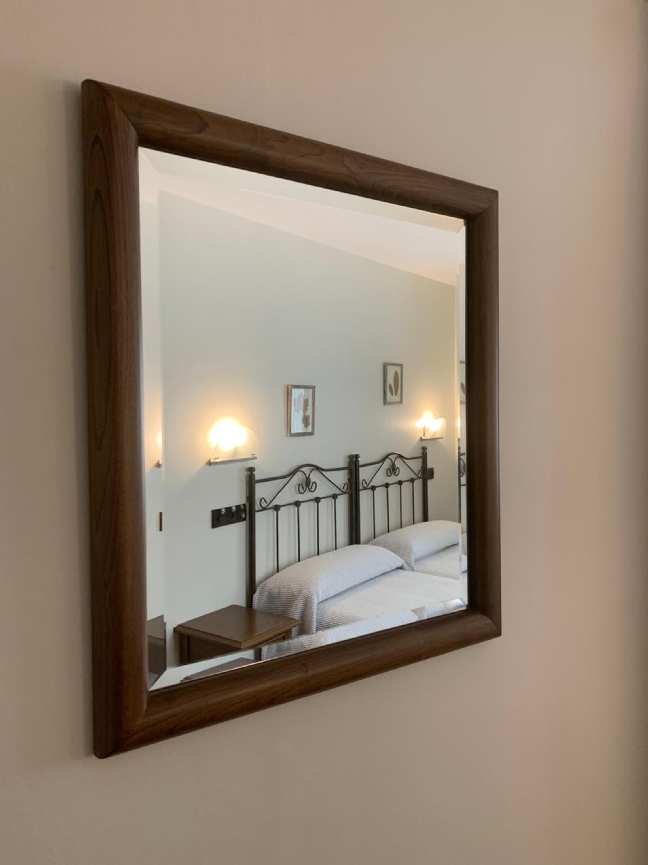 premium bedding, desk, free wifi, bed sheets