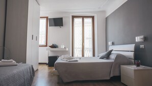 Triple Room, Balcony (Turandot) - Residenza al Castello (Verona)