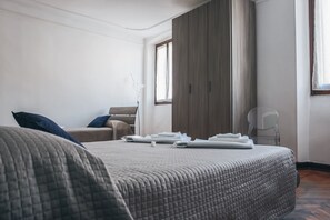 Standard Triple Room (Butterfly) | In-room safe, free WiFi, bed sheets - Residenza al Castello (Verona)