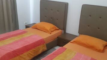 Apartment, 2 Bedrooms | Blackout drapes, iron/ironing board, free WiFi