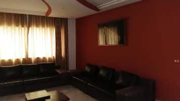 Apartment, 2 Bedrooms | Living area