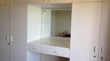 xxxTwin Room | 1 bedroom, iron/ironing board, free WiFi, bed sheets