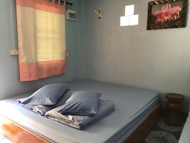 Basic Room | Hypo-allergenic bedding, bed sheets