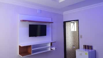 Deluxe Room | Living room