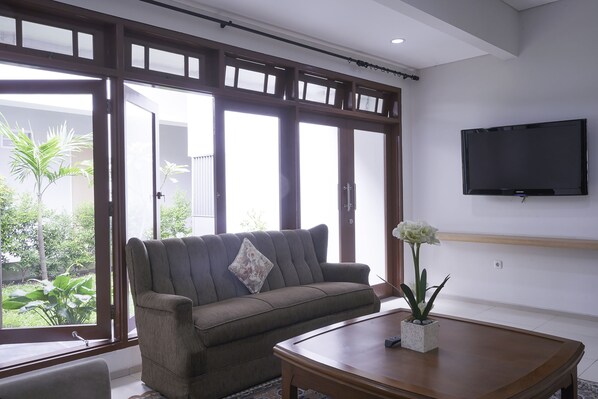 Lobby sitting area - MK House Tendean (Jakarta)