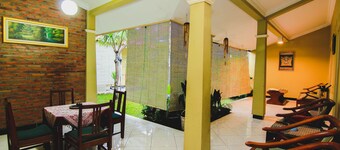 Griya Batik Giri Sekar Homestay