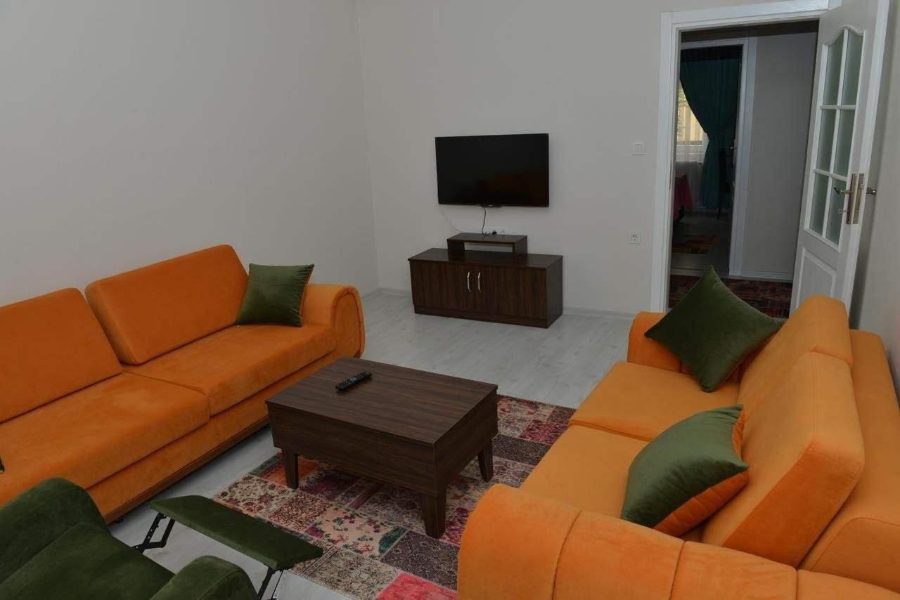 132-cm lcd tv with satellite channels, tv