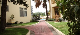 Oasis Lodge