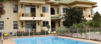 Oasis Lodge
