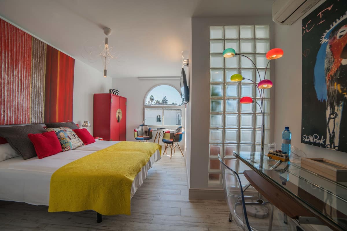 Economy-Zweibettzimmer | Zimmersafe, individuell dekoriert, individuell eingerichtet
