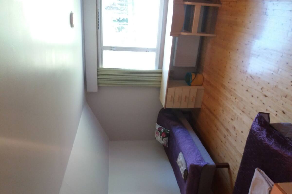 Dormitório compartilhado, somente para mulheres, vista para o jardim | Comodidades do quarto