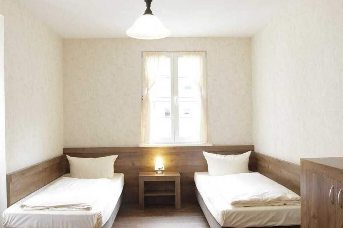 Free WiFi, bed sheets