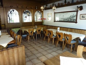 Daily buffet breakfast for a fee - Hotel am Markt (Sankt Goar)