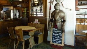 Unclassified image, 2 of 39, button - Hotel am Markt (Sankt Goar)