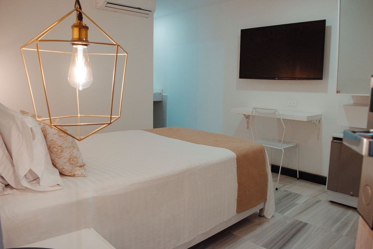 Quarto solteiro luxo | 1 quarto, roupas de cama premium, edredons de pluma