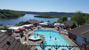 Seasonal outdoor pool - Terrassen Camping & Cottages (Silkeborg)