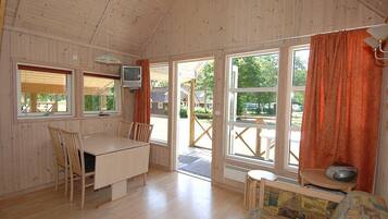 Cottage | Living room | Flat-screen TV