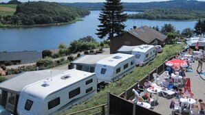 Outdoor dining - Terrassen Camping & Cottages (Silkeborg)