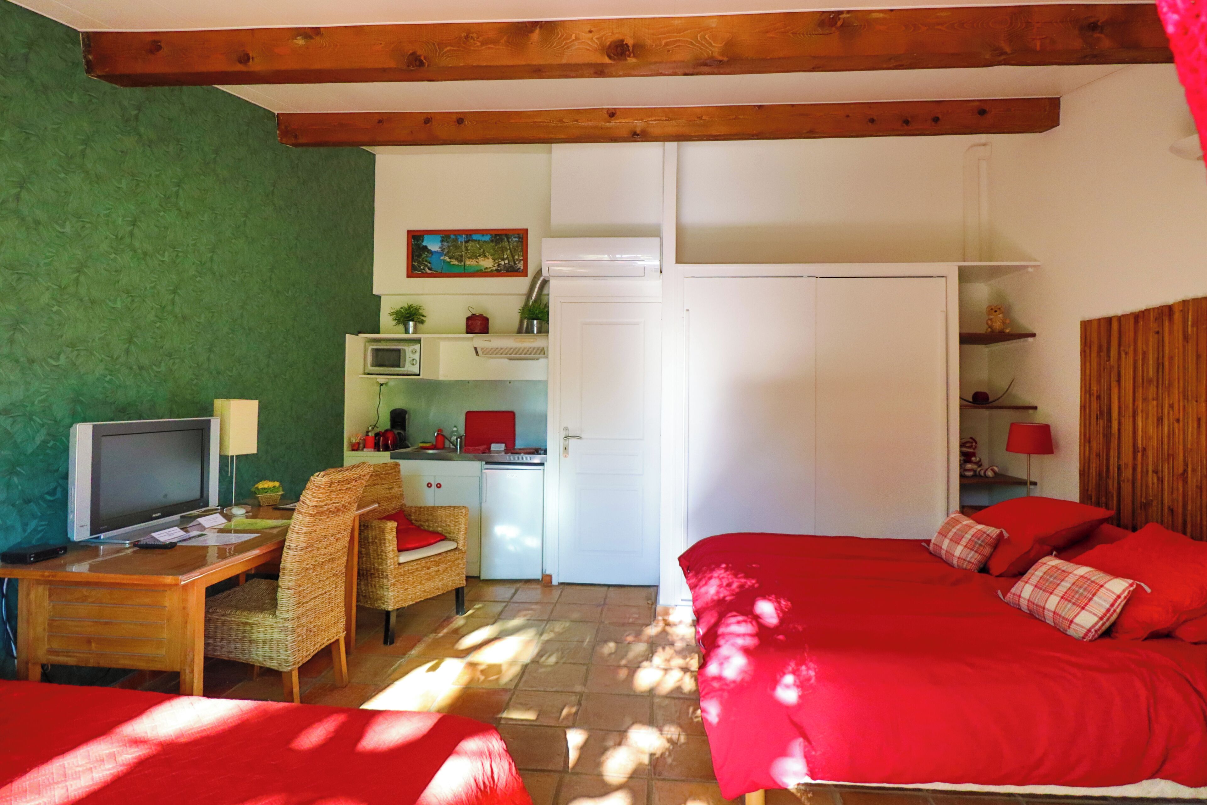 Chambre Triple (Cascade) | Décoration personnalisée, ameublement personnalisé, bureau