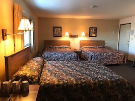 Cunas, camas plegables/adicionales, wifi gratis y ropa de cama 