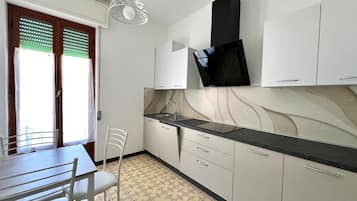 Apartment (Lella - Via Martiri della Libertà 24) | Dapur peribadi | Alat memasak/pinggan mangkuk/perkakas dapur